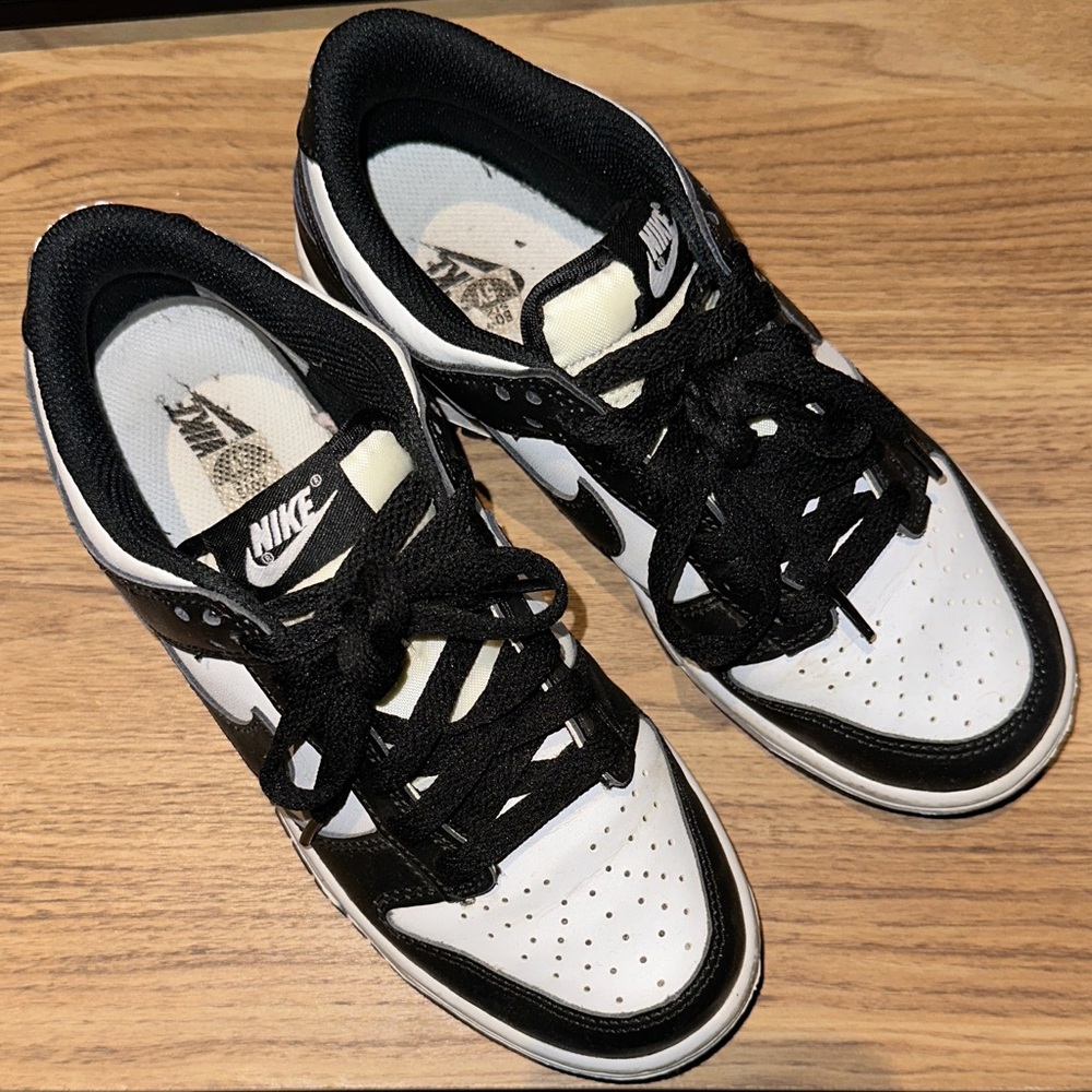 Nike Classic Black and White Low-Tops